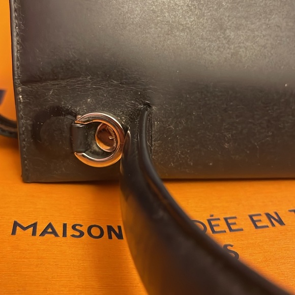 Salvatore Ferragamo Handbag - Picture 10 of 17